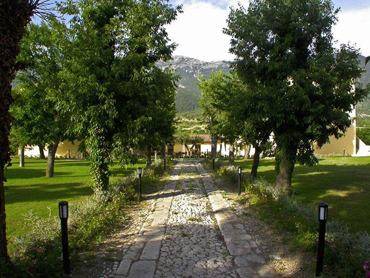 Pratola Peligna Villa Giovina מראה חיצוני תמונה