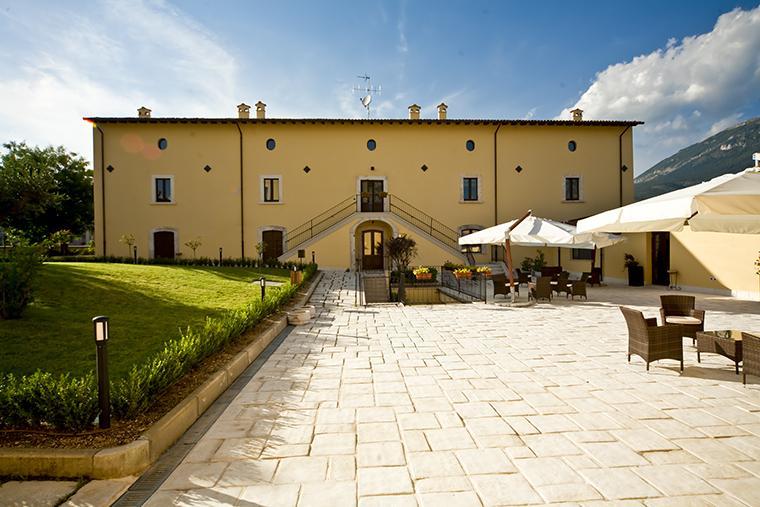 Pratola Peligna Villa Giovina מראה חיצוני תמונה