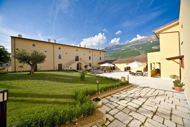 Pratola Peligna Villa Giovina מראה חיצוני תמונה